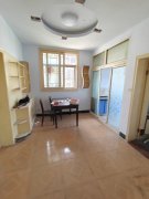 9.8万特价拣漏房，香山街赵一鸣零食附近，104平，3室2厅