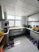 建业附近精装电梯房，7楼，138平3室2厅暖燃齐拎包入住