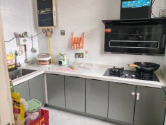 7.8万，中楼层，60平2室1厅暖燃齐