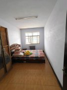 9.8万特惠出售巴奴附近家属楼，135平，3室2厅1卫，暖燃