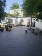 外国语小学附近独家院，上下二层216平地暖，有证，暖燃齐全