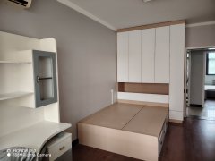 3楼，银杏苑139平3室2厅2卫，有证可过户分期，暖燃齐拎包